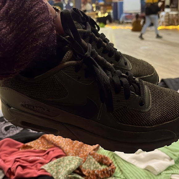 Nike Army Green Air Maxes - Picture 1 of 3